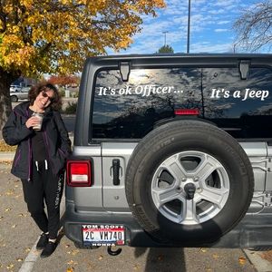 Meet your Posher, Carey